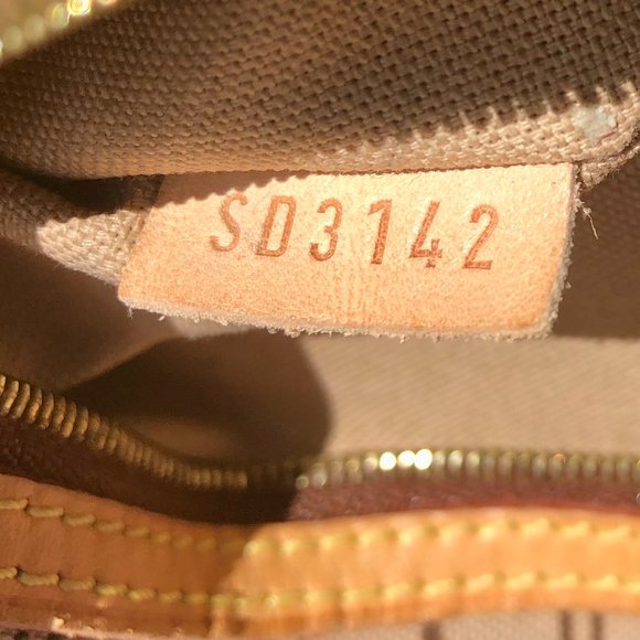 Authentic Louis Vuitton Monogram  Delightful Pm Tote/Purse - Picture 9 of 12